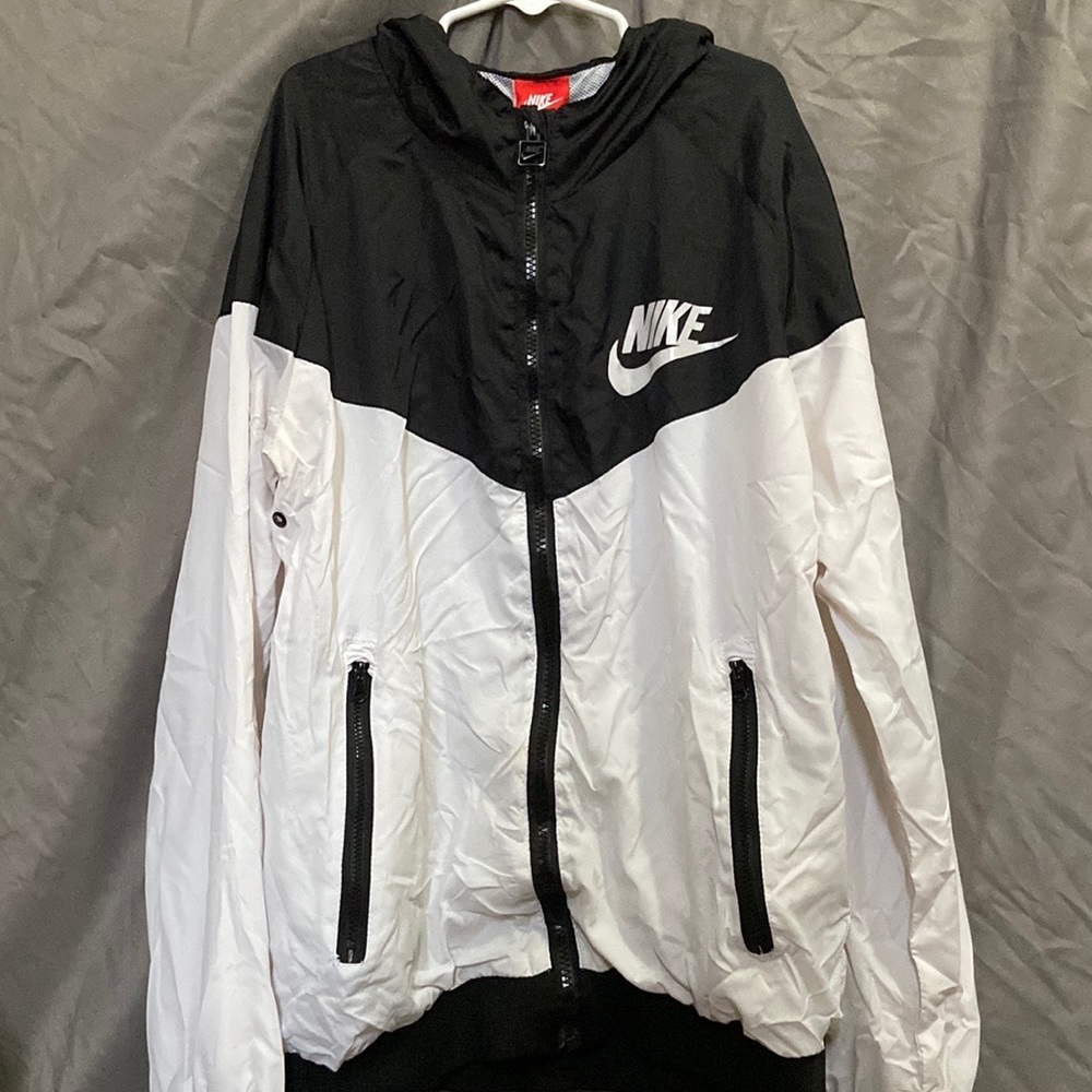 thin Nike windbreaker